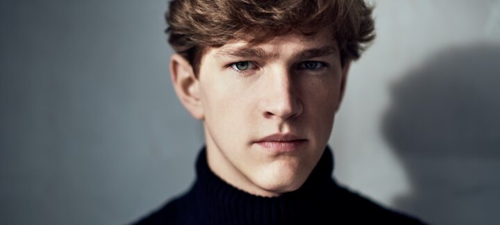 JAN LISIECKI pianoforte in  “WORLD (OF) DANCE”