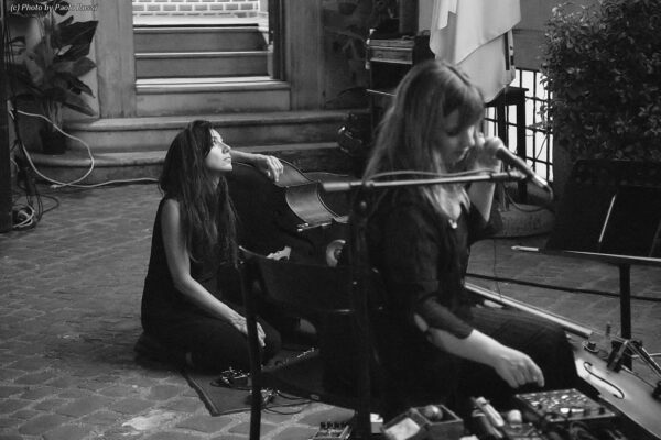 Hayalet live performance di Flavia Massimo e Caterina Palazzi